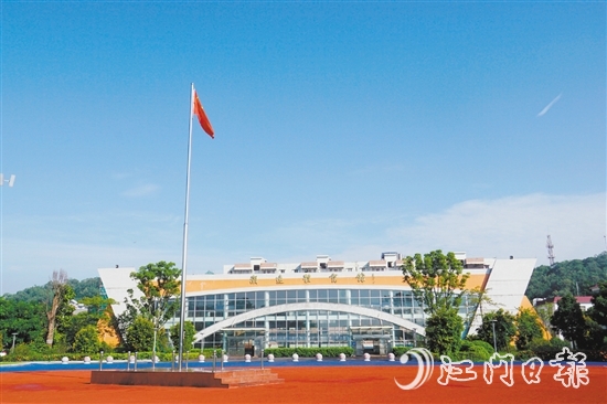 江門市實驗中學（高中部）環(huán)境優(yōu)美。