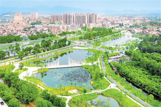 省級典型鎮(zhèn)崖門鎮(zhèn)以產(chǎn)城融合為切入點，對照省級要求，以繡花功夫重點建設(shè)省級典型鎮(zhèn)，高質(zhì)量完成美麗圩鎮(zhèn)“七個一”建設(shè)。