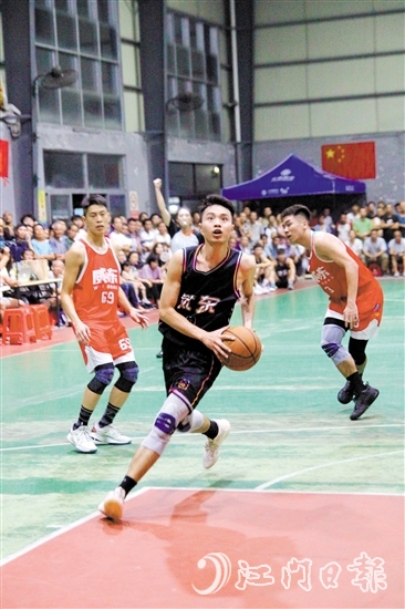 禮樂LBA上，球員們展現(xiàn)風采。