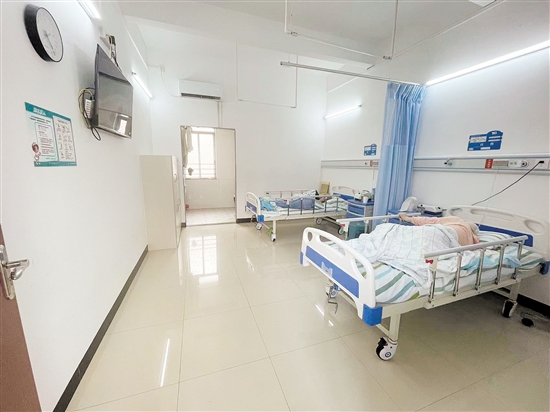 江門市結(jié)核病防治所著力改善院區(qū)環(huán)境，為患者提供優(yōu)質(zhì)服務(wù)。