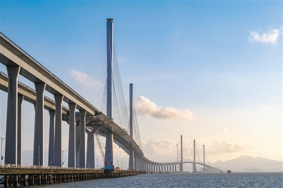 與海天完美融合的黃茅海跨海通道。