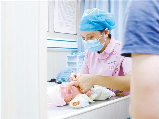 接種疫苗是有效提高免疫力的方法之一。