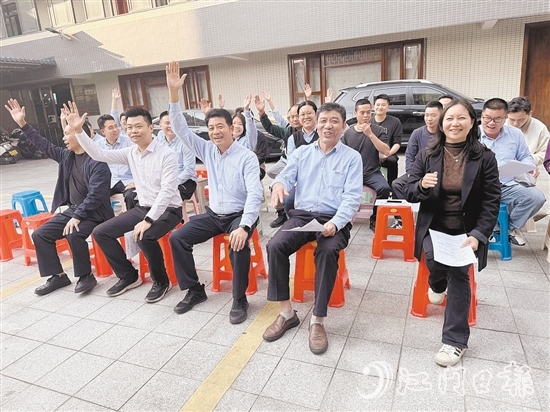 麻三村開展“百千萬工程”知識(shí)有獎(jiǎng)問答活動(dòng)，幫助村民更清晰地了解惠民政策。