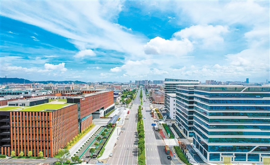 近年來，江海區(qū)硬軟件設(shè)施顯著提升，吸引眾多優(yōu)質(zhì)項(xiàng)目進(jìn)駐江海。圖為江門市安全應(yīng)急產(chǎn)業(yè)園。邱昱