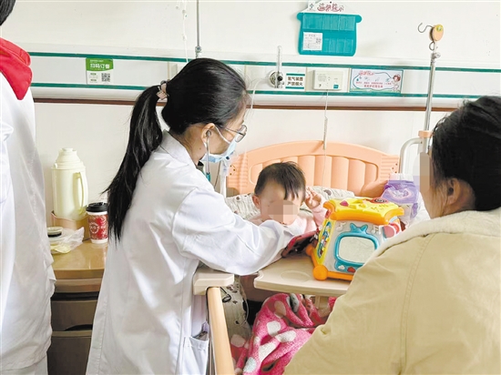 預(yù)防兒童感冒，需要注意去寒就溫。