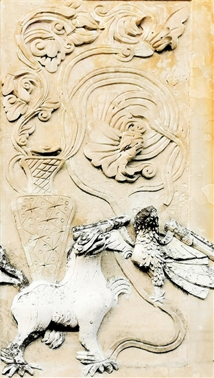 白沙鎮(zhèn)龍安村水泥雕是臺(tái)山華僑建筑的一大特色。