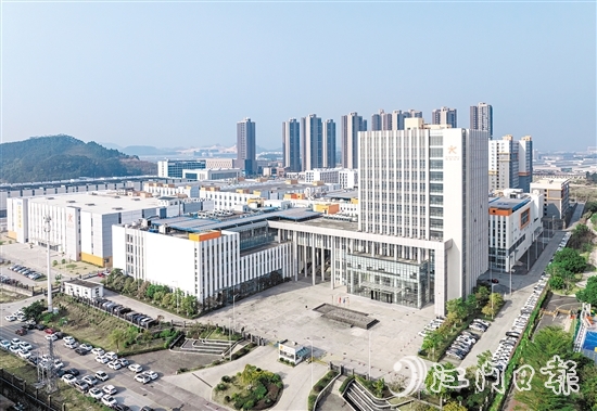 鶴山市得潤電子科技有限公司