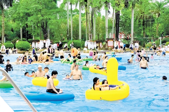 恩平各大溫泉景區(qū)讓游客度過一個溫暖的春節(jié)。