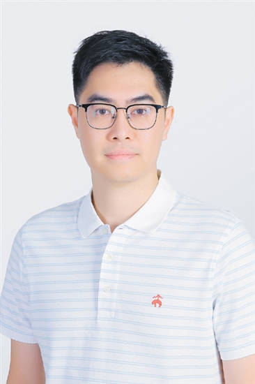 龍溪湖講堂學(xué)員、廣東華藝衛(wèi)浴實(shí)業(yè)有限公司總裁馮育羨