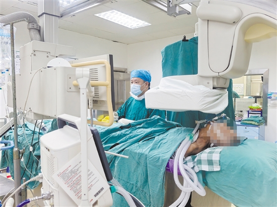 此次上腔靜脈支架置入術僅耗時30分鐘。