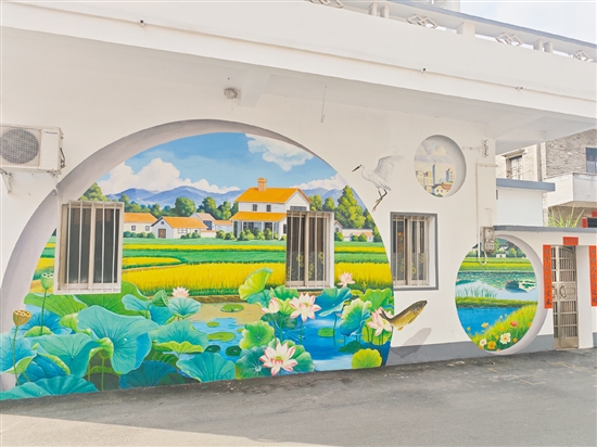 大埠村墻繪為美化村莊環(huán)境增添了亮麗的風景線。