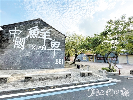 龍口鎮(zhèn)霄南村發(fā)動(dòng)村民因地制宜扮靚自家庭院，將一個(gè)個(gè)庭院打造成微景觀。