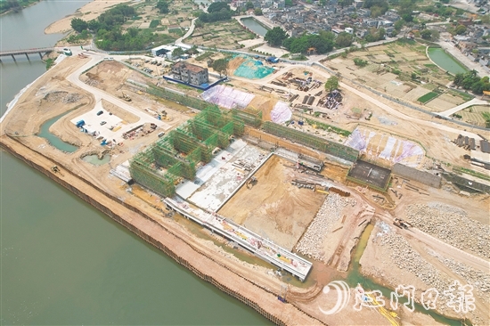 東成水閘重建工程施工現(xiàn)場。