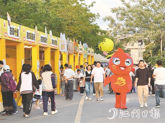 4月11-13日，四九鎮(zhèn)藝術(shù)嘉年華舉行，累計吸引超過兩萬人次參與活動。