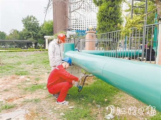 江門能源通過為工業(yè)企業(yè)提供高品質(zhì)蒸汽，為產(chǎn)業(yè)發(fā)展提供“綠色動(dòng)力”。