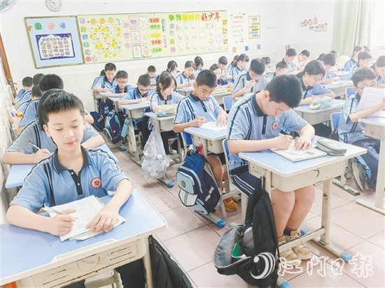 振華學(xué)校舉辦的讀書月活動(dòng)，以“趣味競賽”的方式，幫助學(xué)生檢驗(yàn)學(xué)習(xí)成果。