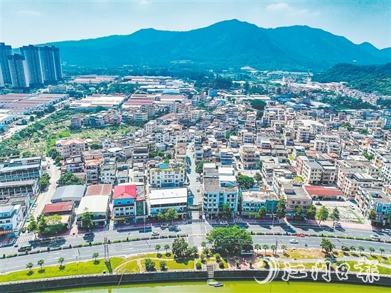 杜阮鎮(zhèn)以“百千萬工程”為抓手，力爭實(shí)現(xiàn)集體資產(chǎn)增值、收入增長、村容改善。劉淑君