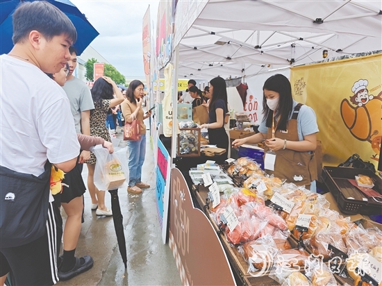 琳瑯滿目的面包讓人食指大動。