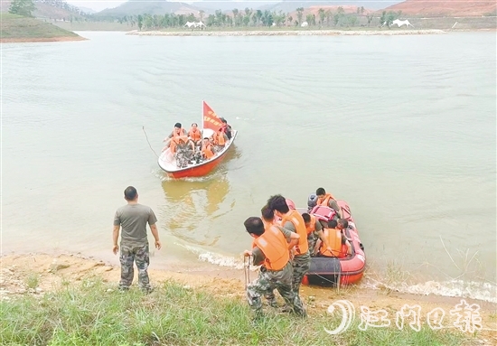 近日，鶴山市舉行2025年防汛防風(fēng)應(yīng)急演練。