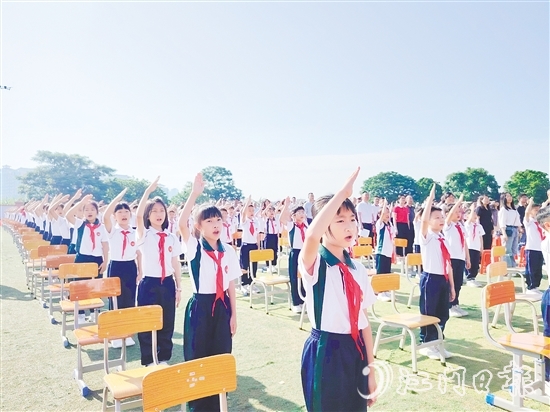 開平開展“國歌高聲唱”行動(dòng)，培育學(xué)生家國情懷。