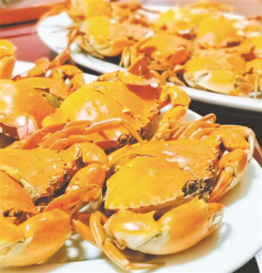 清蒸青蟹原汁原味。