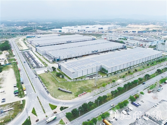 鶴山全力打造珠西國(guó)際物流中心，推動(dòng)現(xiàn)代物流產(chǎn)業(yè)聚集。