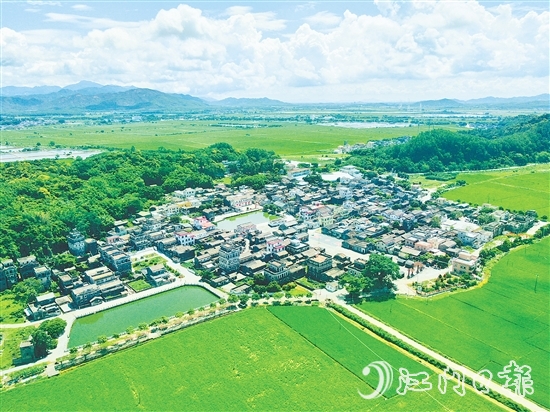 斗山鎮(zhèn)橫江村聚焦和美鄉(xiāng)村建設(shè)，以“宜居宜業(yè)宜游”為著力點(diǎn)推動(dòng)鄉(xiāng)村振興，在產(chǎn)業(yè)、生態(tài)、民生等領(lǐng)域持續(xù)發(fā)力。