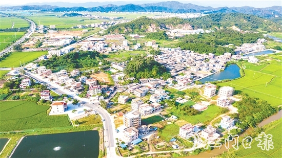 赤溪鎮(zhèn)長安村以土地盤活、環(huán)境整治、基建升級、治理創(chuàng)新為抓手，借“百千萬工程”東風破繭成蝶。