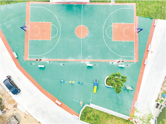 昆中村村容村貌煥然一新，基礎設施越來越完善。