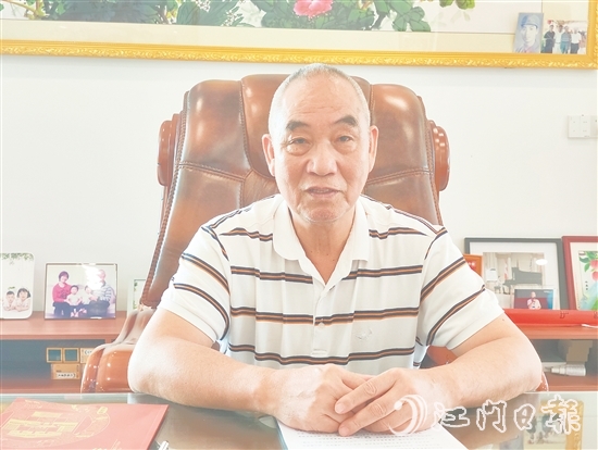 勞壽榮在企業(yè)的連鎖經(jīng)營(yíng)、平臺(tái)化轉(zhuǎn)型、大健康服務(wù)等領(lǐng)域開(kāi)辟出創(chuàng)新之路。