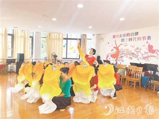 沙坪街道桂林社區(qū)不斷提升社區(qū)服務(wù)水平，努力打造有溫度、有溫情的社區(qū)。