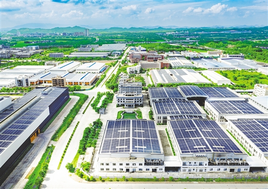 水步鎮(zhèn)堅(jiān)持走工業(yè)強(qiáng)鎮(zhèn)之路，聚力打造鏈?zhǔn)郊?，推?dòng)鎮(zhèn)域經(jīng)濟(jì)高質(zhì)量發(fā)展。