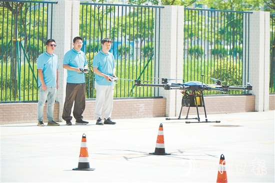 恩平市無人機(jī)培訓(xùn)課現(xiàn)場。