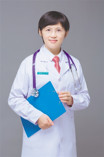 崔威：江門市五邑中醫(yī)院治未病科主任，主任中醫(yī)師。