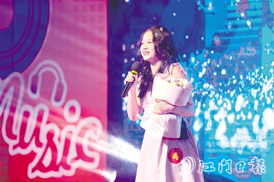 參賽選手深情演繹，展現(xiàn)了勞動者風(fēng)采。