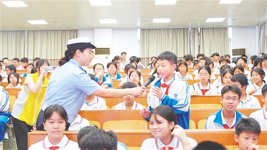 互動環(huán)節(jié)，同學(xué)們積極回答問題。