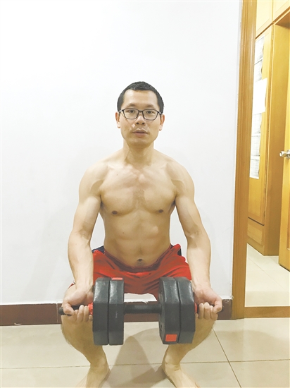 運(yùn)動(dòng)已成為馮嘉威雷打不動(dòng)的日常。