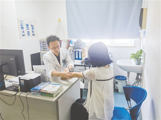 天氣高溫潮濕，當心皮膚過敏。