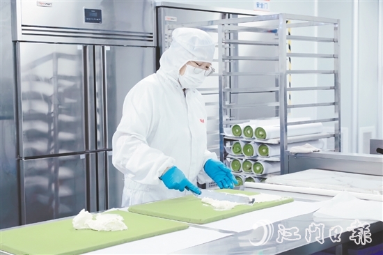 廣東嘉士利食品集團(tuán)有限公司成立省級(jí)研究中心，聯(lián)合科研院所投入高層次人才，近三年獲27項(xiàng)科研成果、14項(xiàng)專(zhuān)利授權(quán)。