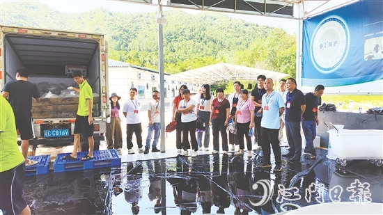 恩平市大田鎮(zhèn)人大組織人大代表到江門水都產(chǎn)業(yè)園視察。