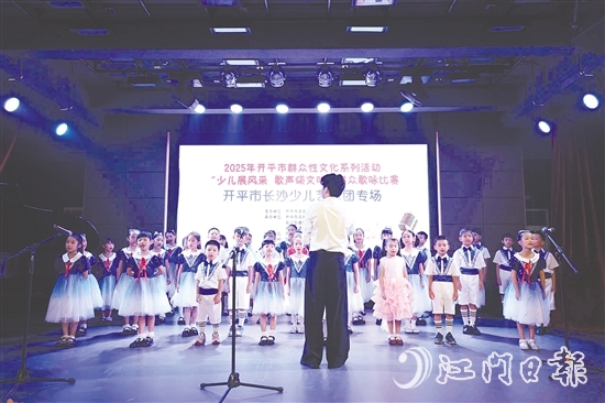 小朋友們?yōu)橛^眾送上一個個精心編排的節(jié)目，用歌聲講述關于文明、誠信、友善、勤儉的故事。