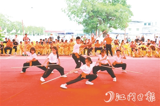 各支隊(duì)伍的一招一式盡顯蔡李佛拳魅力。