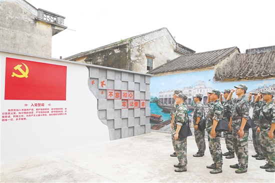 開平組織民兵隊伍到紅色基地參觀見學，賡續(xù)紅色基因。