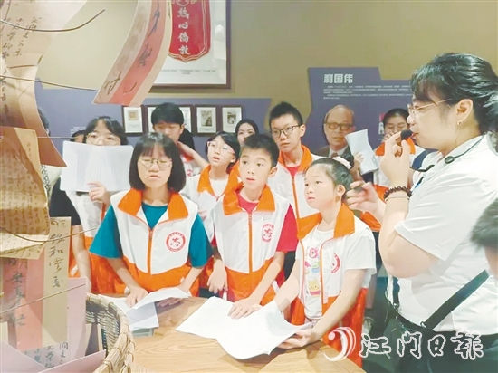 培訓(xùn)班課程將理論培訓(xùn)與實(shí)踐研學(xué)相結(jié)合，以提升學(xué)員的講解能力，深化對(duì)開平歷史文化的認(rèn)識(shí)。