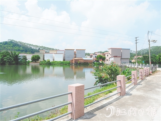 工程圍繞人居環(huán)境提升全面開展綜合治理，針對(duì)重點(diǎn)區(qū)域開展“拉網(wǎng)式”清理，做到不留任何衛(wèi)生死角。