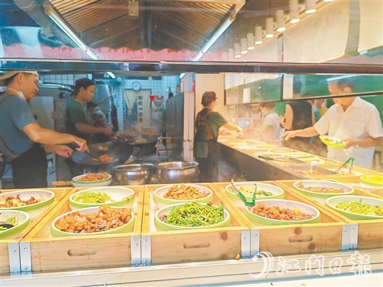 粵喜社區(qū)廚房菜品豐富。