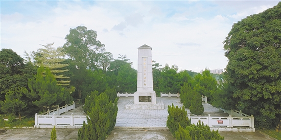 田金革命烈士紀(jì)念碑。黃勝