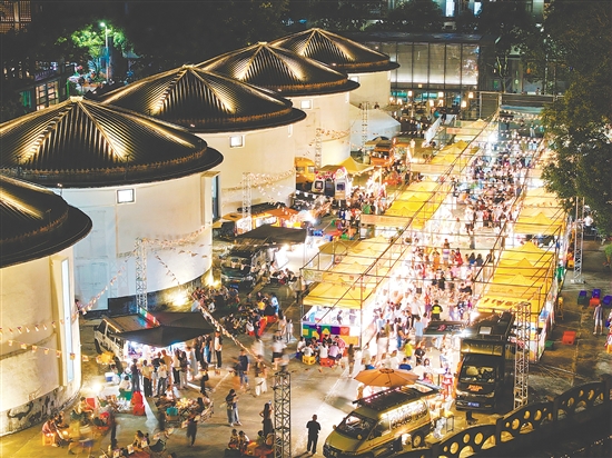 “七夕等圩”活動走過七個年頭，從最初簡單的市集，成長為融合美食、文創(chuàng)、音樂、民俗體驗的綜合性文化盛會。