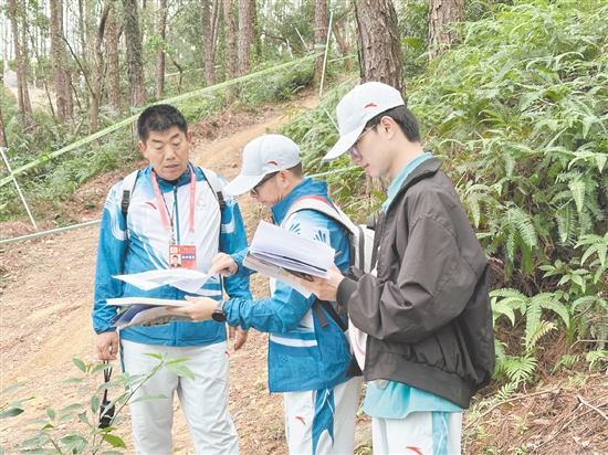 在十五運(yùn)會自行車（山地）項目中，志愿者熱情、專業(yè)的服務(wù)贏得了各方好評。