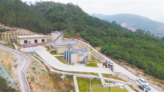 北陡鎮(zhèn)南部水廠通過新建一座日供水規(guī)模5000立方米的現(xiàn)代化凈水廠、鋪設(shè)總長68公里的供水管道及配套加壓泵站，系統(tǒng)完善區(qū)域供水體系，徹底破除北陡鎮(zhèn)南部片區(qū)供水困境。